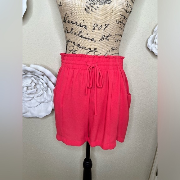BCBGeneration Bright Coral Elastic Waistband High Waist Shorts Size Medium - Picture 3 of 16